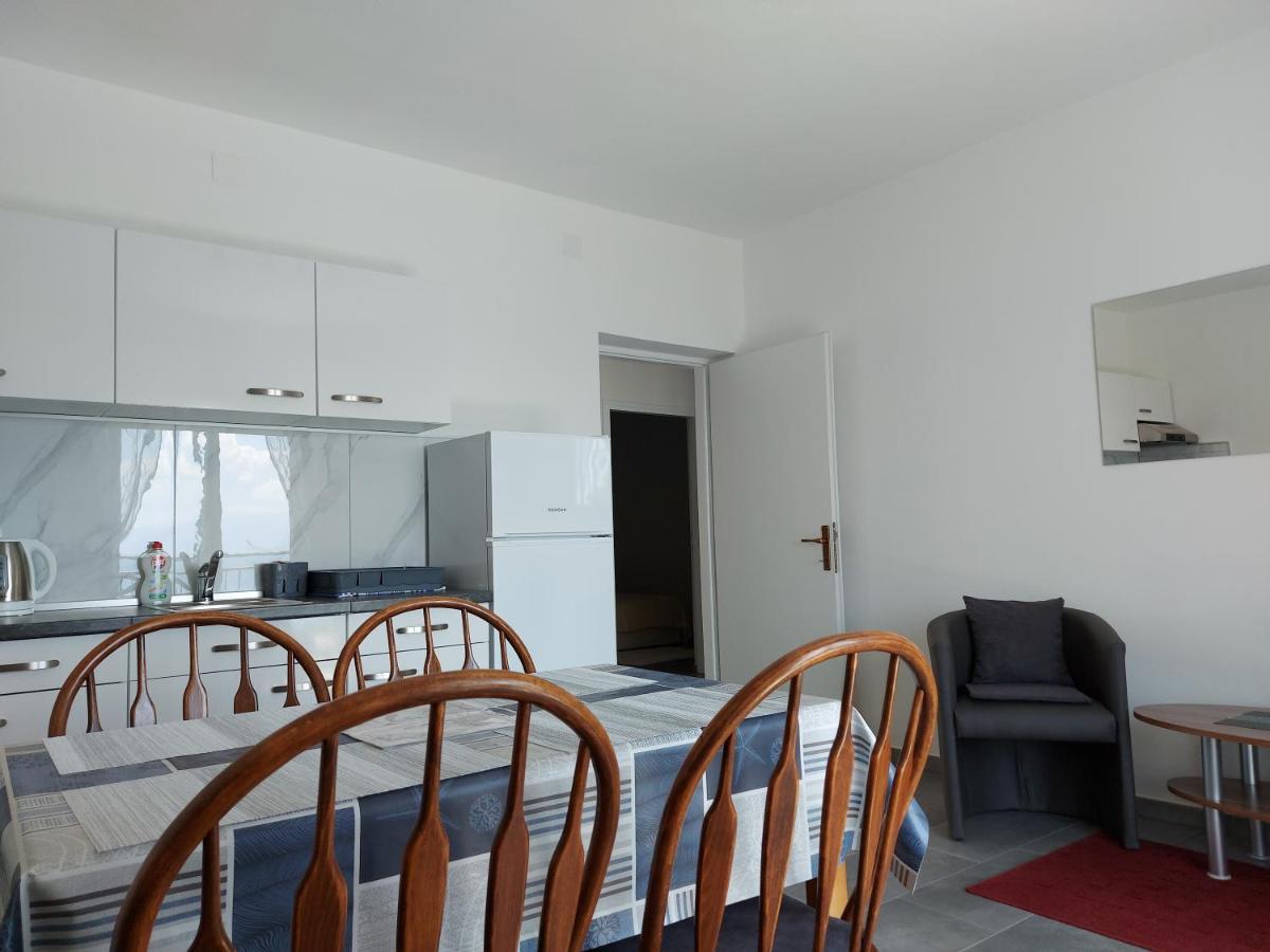 Apartmani Mare نوفي فينودولسكي المظهر الخارجي الصورة